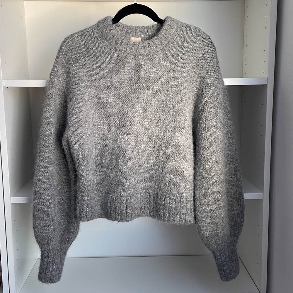 H&M wool/alpaca gray crew sweater women size XS